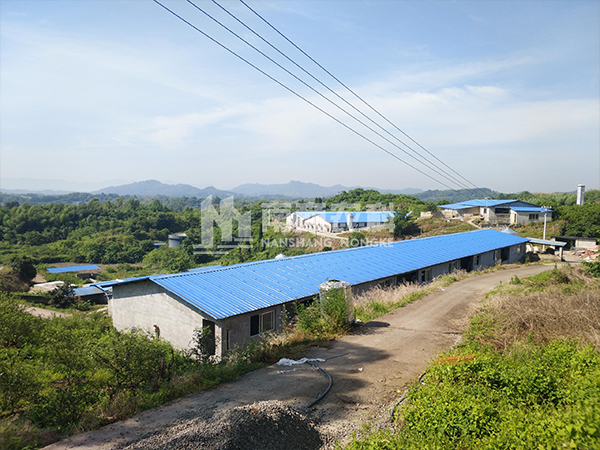 铁矿石破碎现场